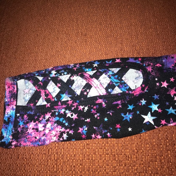 Woman’s Leggings - Picture 2 of 3